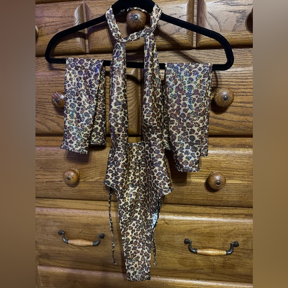 Cheetah Bodysuit - Picture 1 of 4